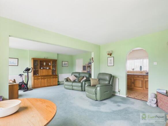 EweMove Mildenhall Lee Devenish Burrell Crescent L