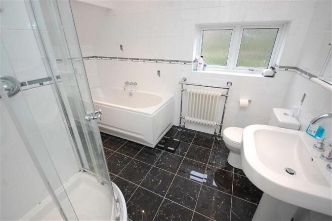 EN SUITE