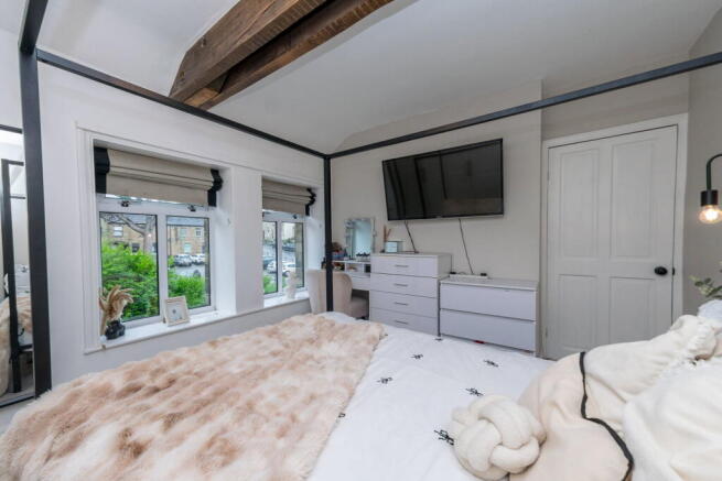 3 bed Terraced for sale Image 11