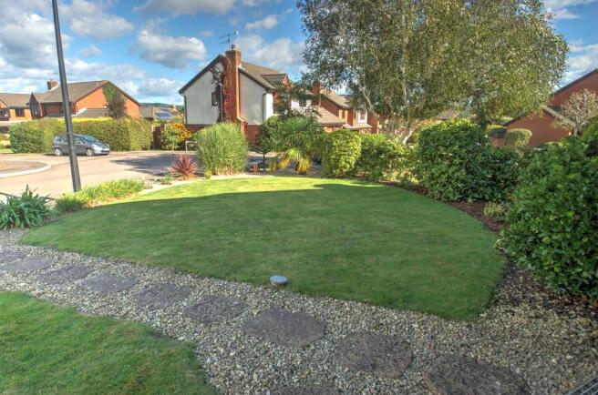 Huntley Grove Front Garden 1