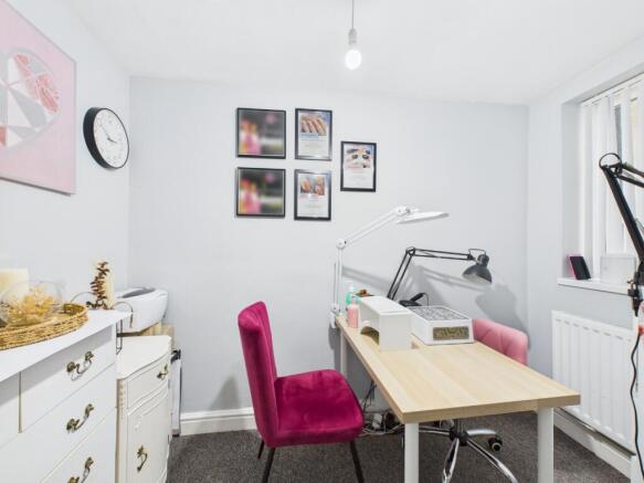 6 bed Flat for sale Image 5