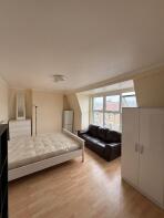 23d, Grand Parade, Tottenham, London N4 1LG