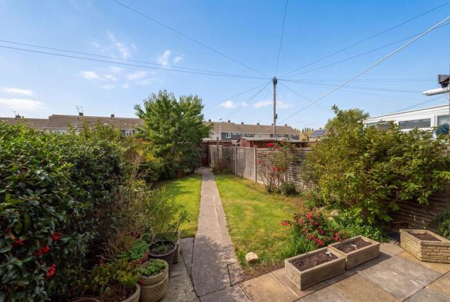 Dunster Crescent, Oldmixon - NO CHAIN  photo 4