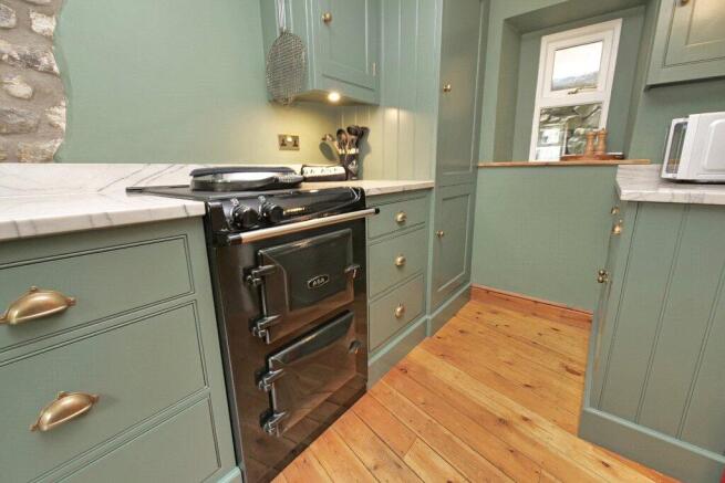 2 bed Semi-Detached for sale Image 5