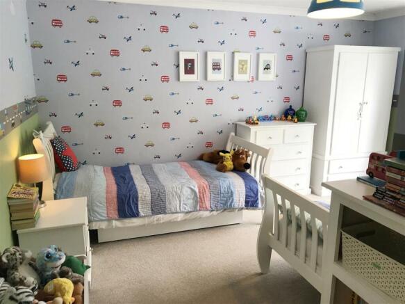 Bed 2.JPG