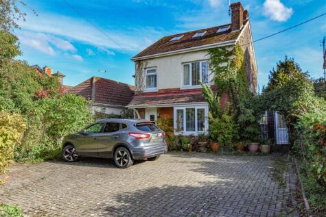 Woodfield Road, Dursley