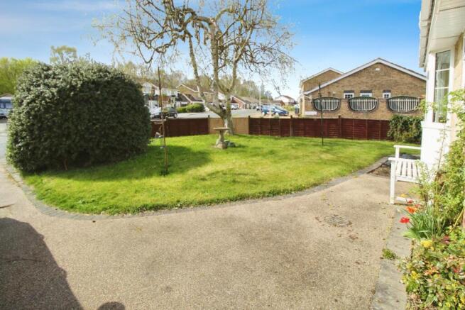 2 bed Bungalow for sale Image 12
