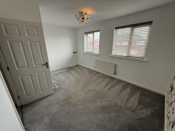 2 bed House to rent Image 12