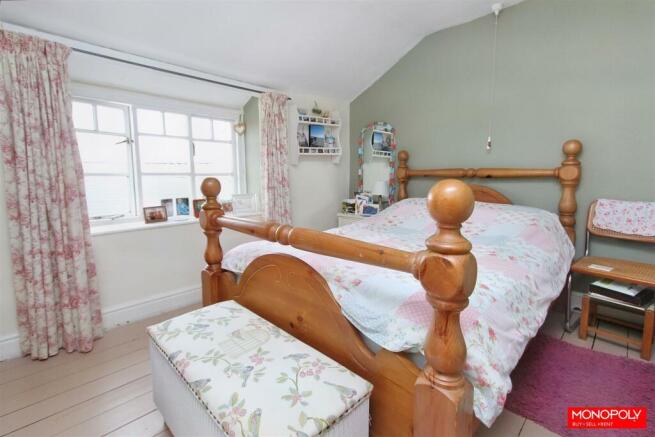 Master Bedroom (1).jpg