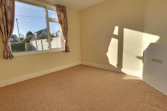 North Road, Clanfield photo 4