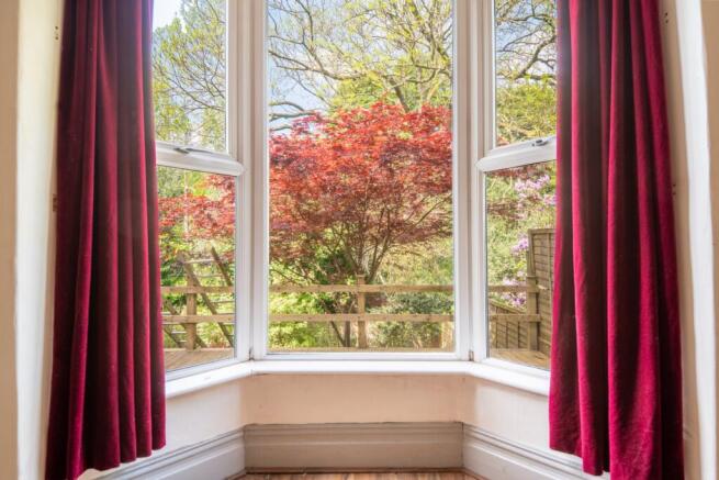 Lounge Bay Window