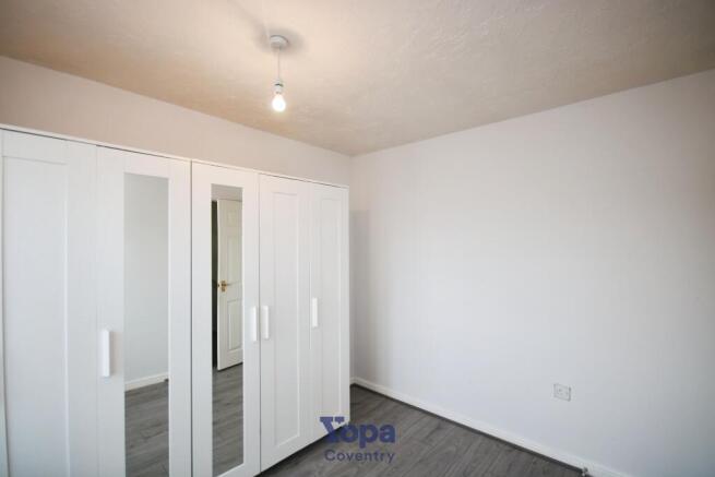 074dc321-Bed 202.JPG