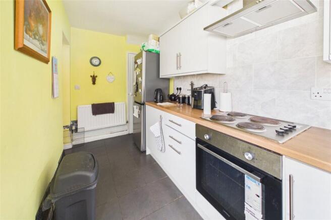 3 bed Terraced for sale Image 5