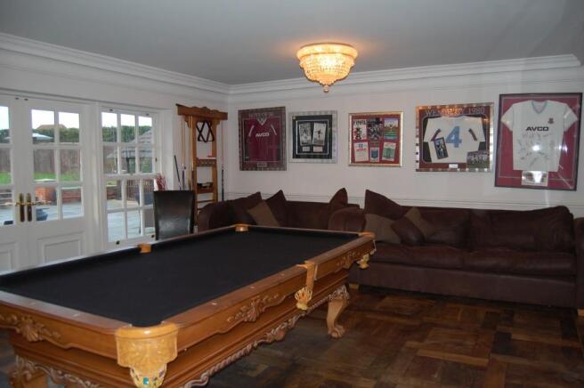 RECEPTION ROOM