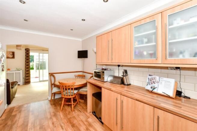 Kitchen/ Breakfast Room