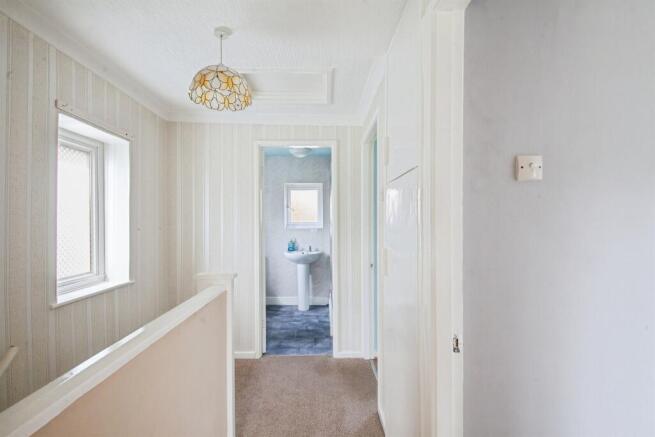 3 bed Semi-Detached for sale Image 10