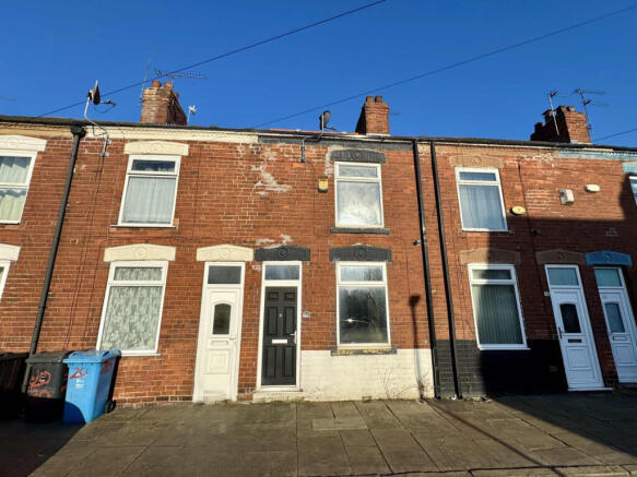 Two bedroom mid-terrace house - For sale by aucti