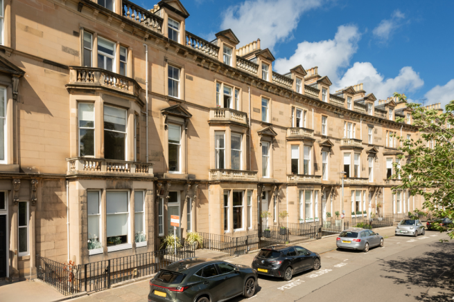 16 2F Belgrave Crescent