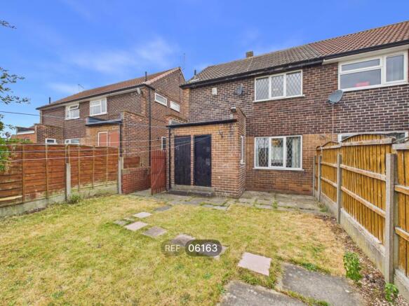 2 bed Semi-Detached to rent Image 8