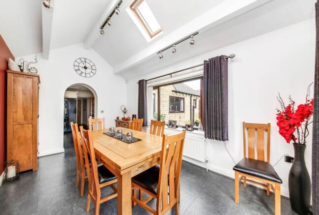 3 bed Detached for sale Image 8