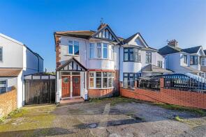 111b, Wood Lane, Isleworth TW7 5EG