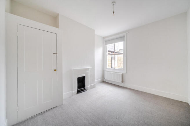 1369006-2-68ee39a...