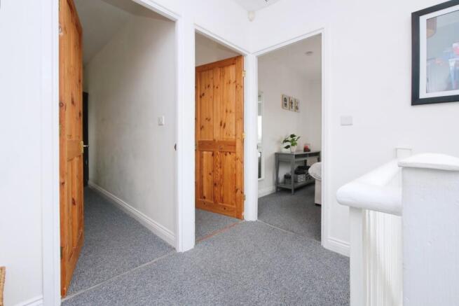 3 bed Semi-Detached for sale Image 10