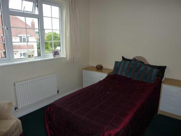 BEDROOM 2
