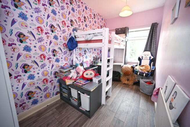 2 bed Terraced for sale Image 8