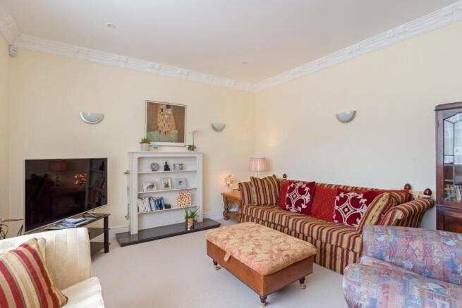 67 Wycombe Road 3...