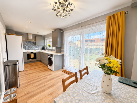 Kitchen/Dining Room