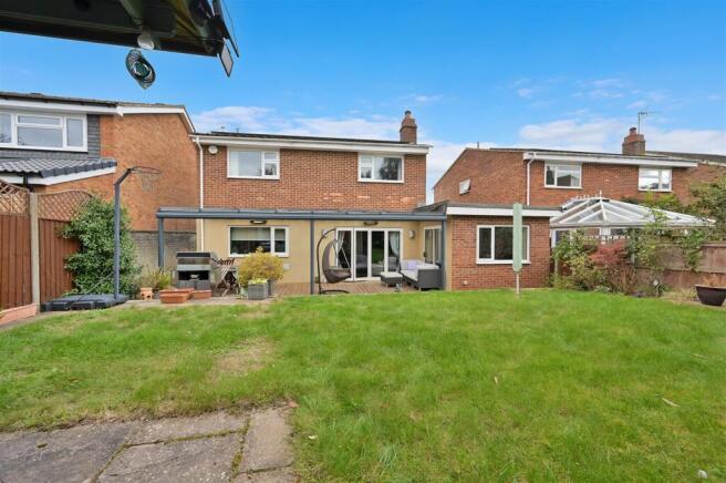 7 Greatfield Close-34.jpg