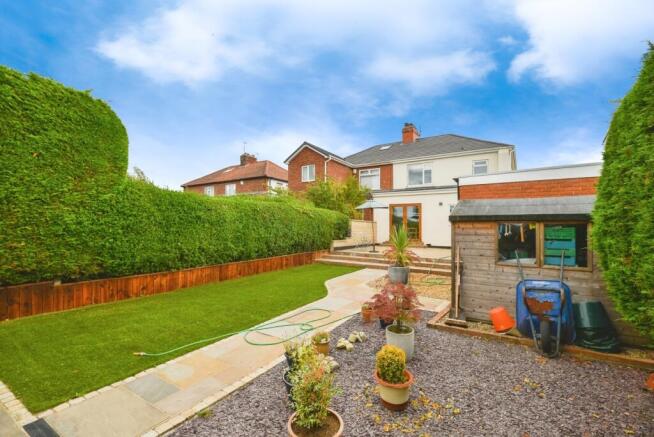 3 bed Semi-Detached for sale Image 7