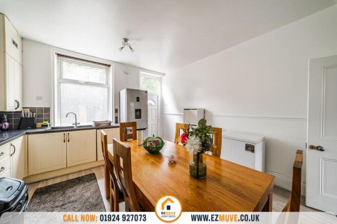 3 bed Terraced for sale Image 6