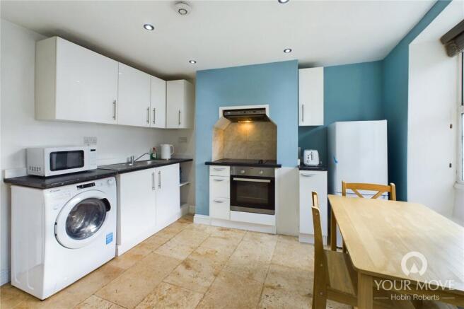 Kitchen/Dining Area