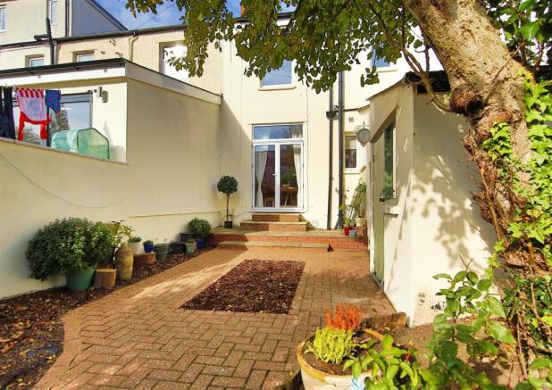 14 Stallcourt Av. 0255.jpg