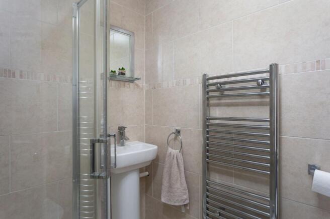 4 bed Semi-Detached for sale Image 11