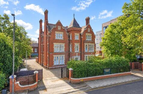 Kensington Gardens, Bedford