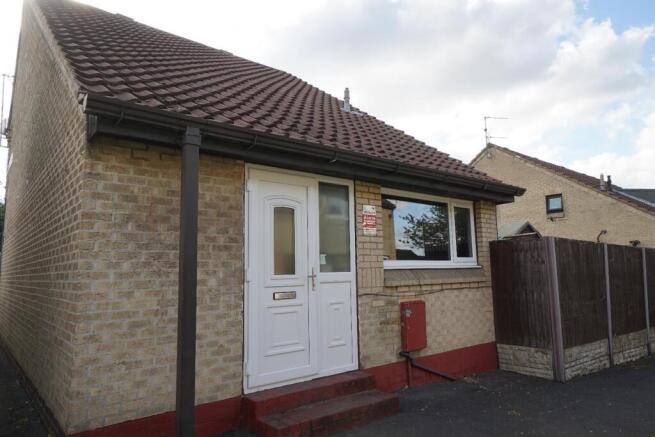 2 bed Semi-Detached to rent Image 5
