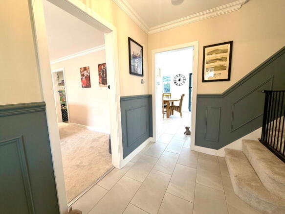 4 bed Detached for sale Image 7