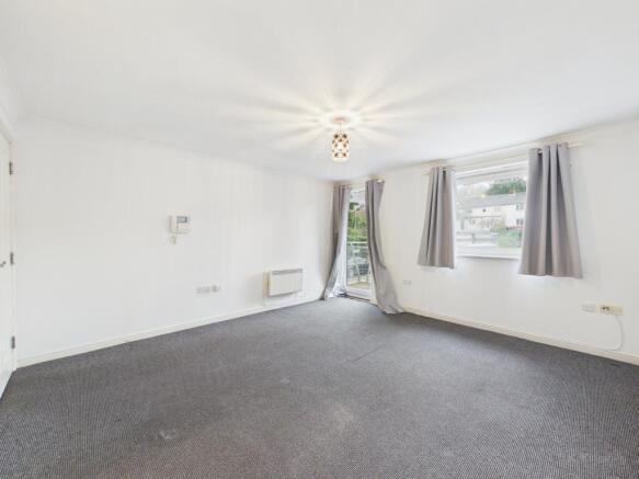 CAM02119G0-PR0547-STILL003