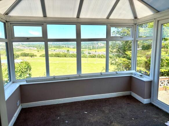 4 bed Detached for sale Image 5