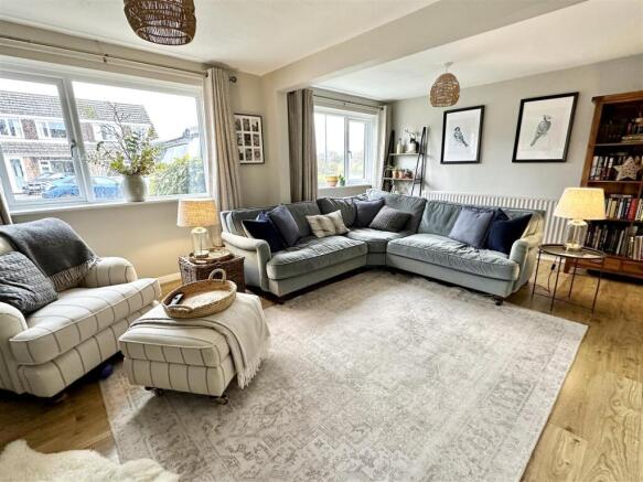 Newport Drive, Alcester photo 4