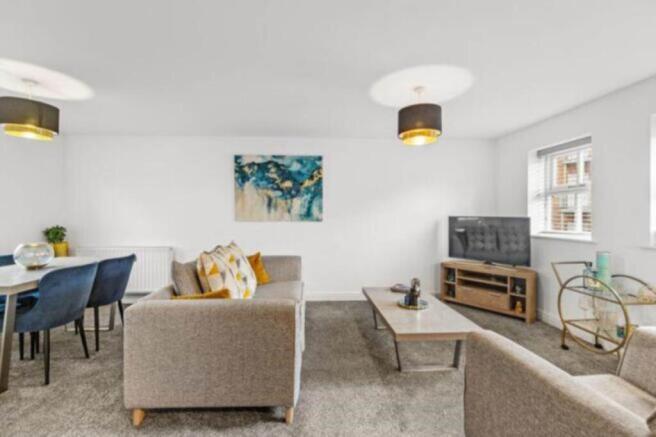 2 bed Apartment for sale Image 6