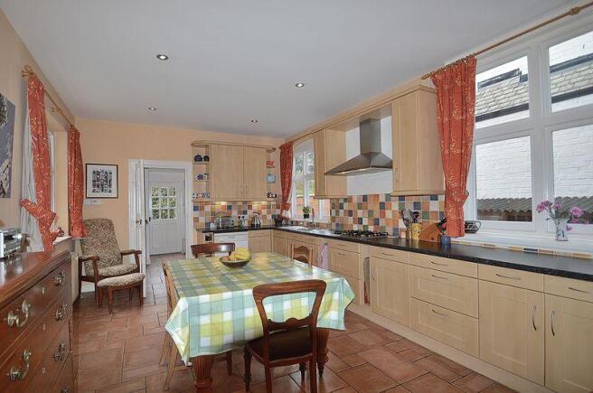 DINING KITCHEN