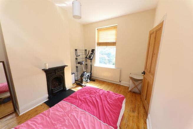3 bed Terraced for sale Image 11