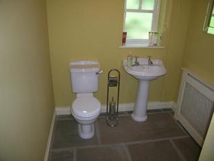 CLOAKROOM / WC