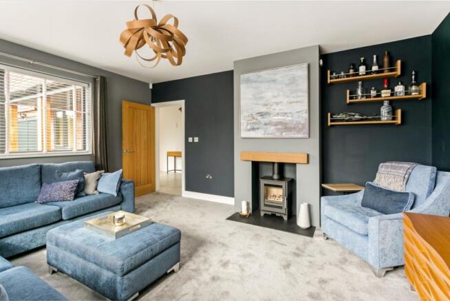 11 Ashenden Walk ...