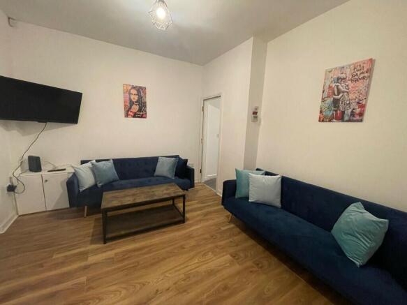5 bed Terraced for sale Image 5