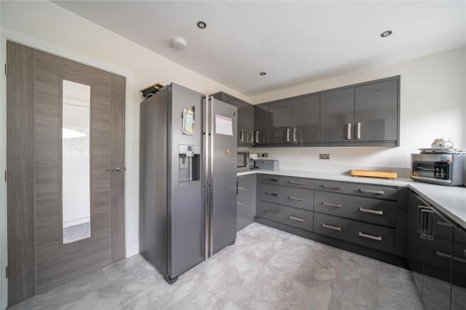 3 bed Bungalow for sale Image 5